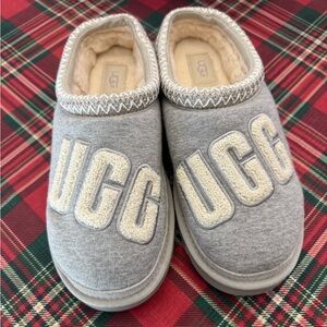 UGG Tasman Logo Slip On